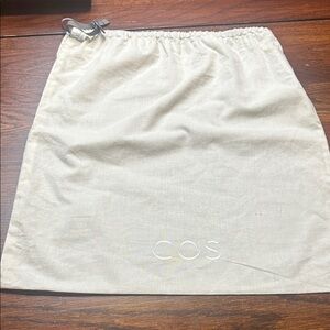 COS Cream Lightweight Storage Dust bag 16”x 15”